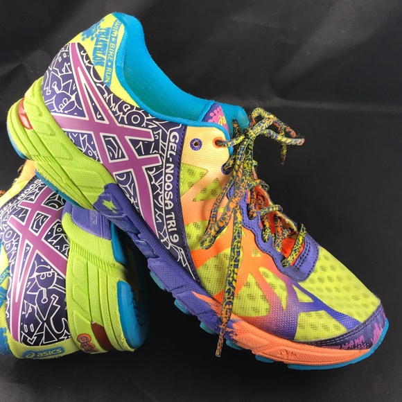 asics 42.5 asics 42.5